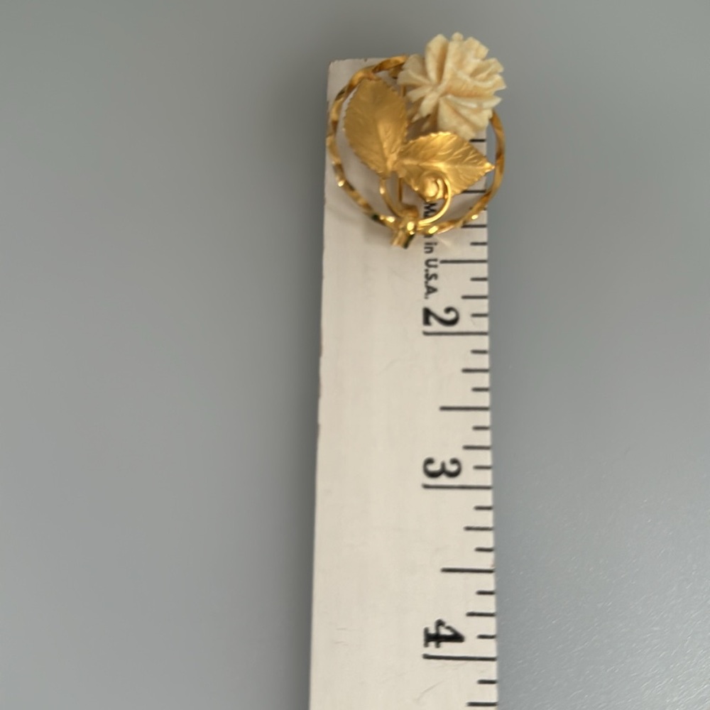 Karen Lynne 12k gold filled Genuine ivory Hand Carved flower brooch - Picture 6 of 8